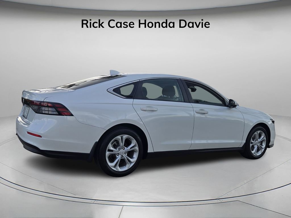Certified 2023 Honda Accord LX image 6
