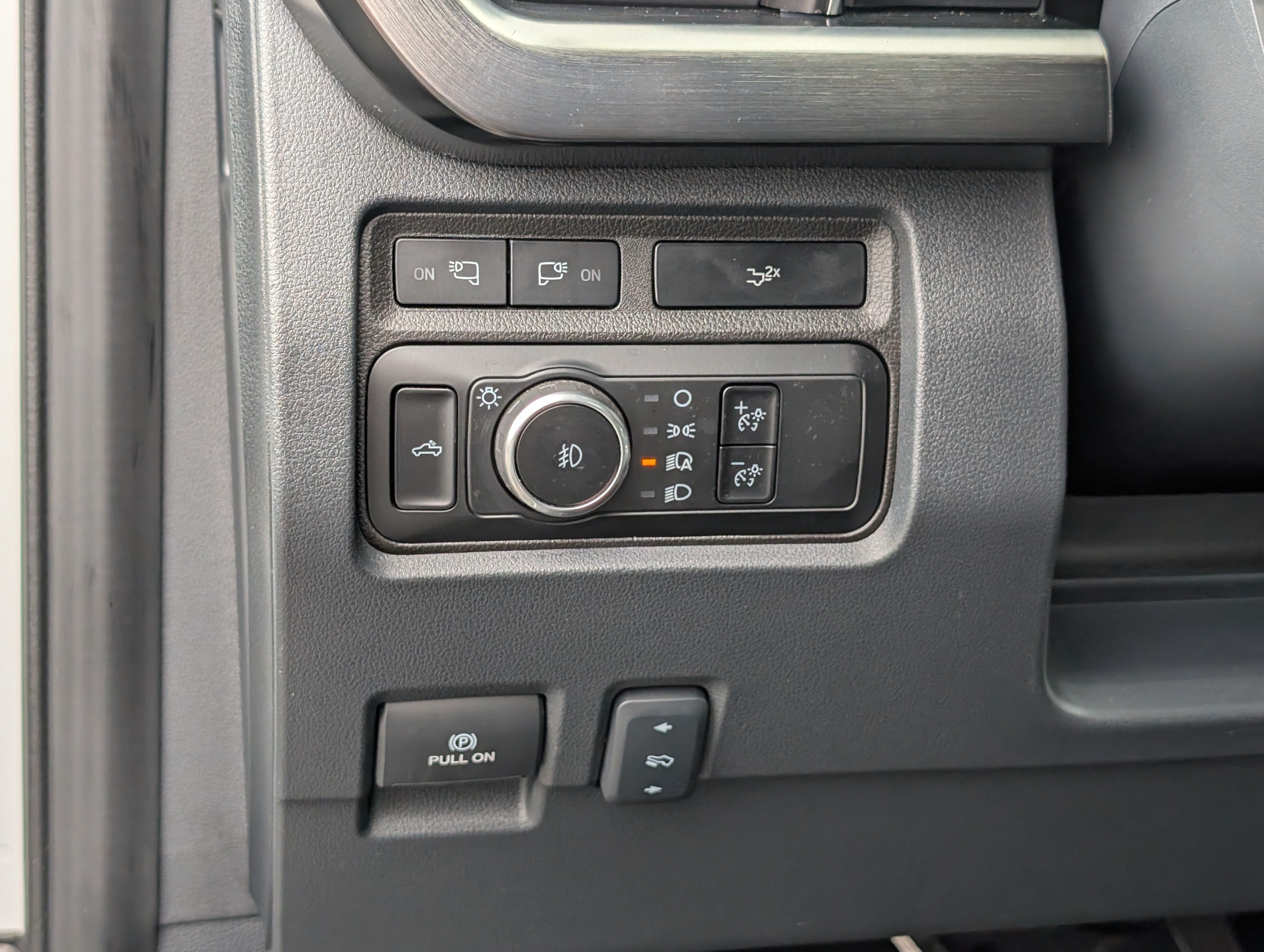Certified 2024 Ford F250 Lariat w/ Lariat Ultimate Package AWD/4WD image 25