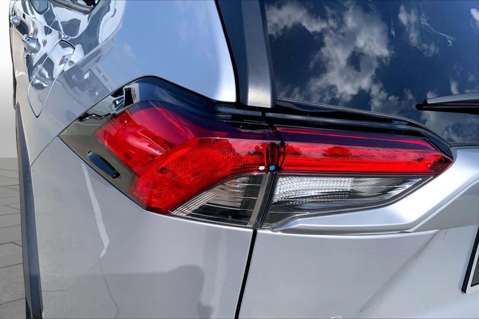 Used 2023 Toyota RAV4 XLE FWD image 53