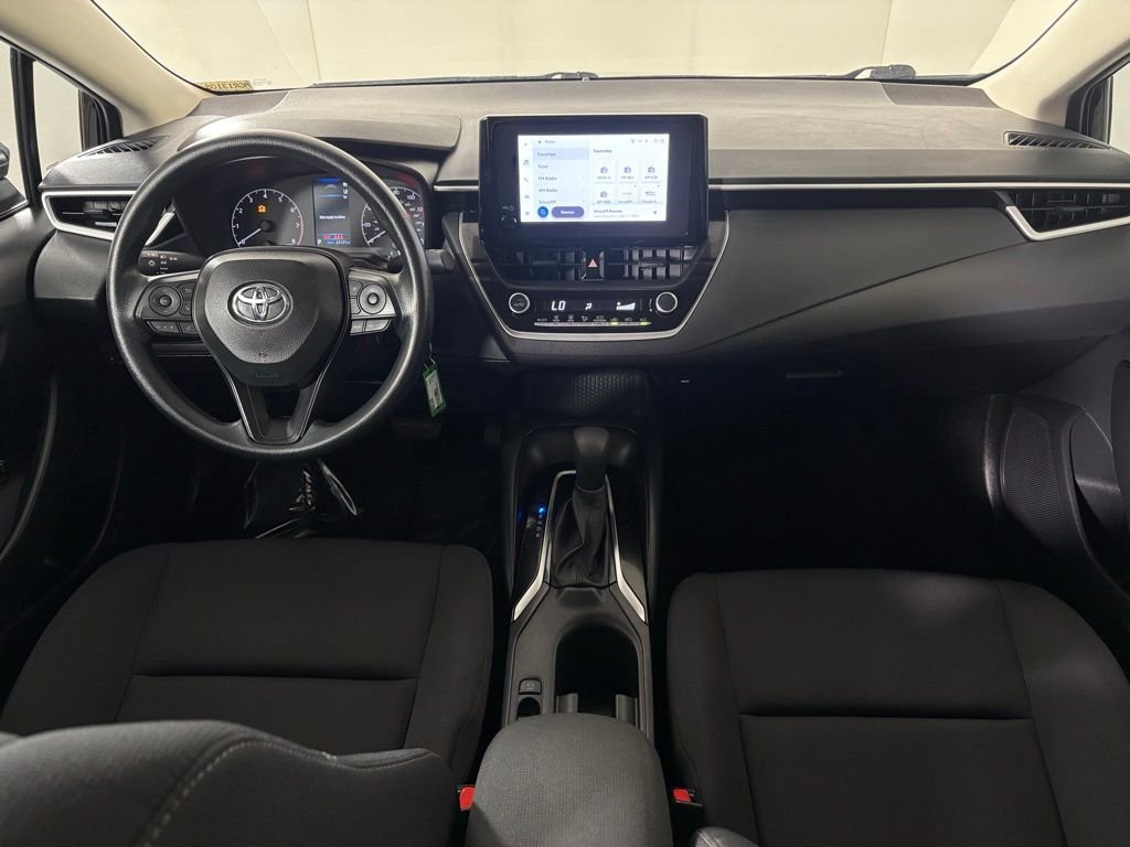 Used 2025 Toyota Corolla LE FWD image 27