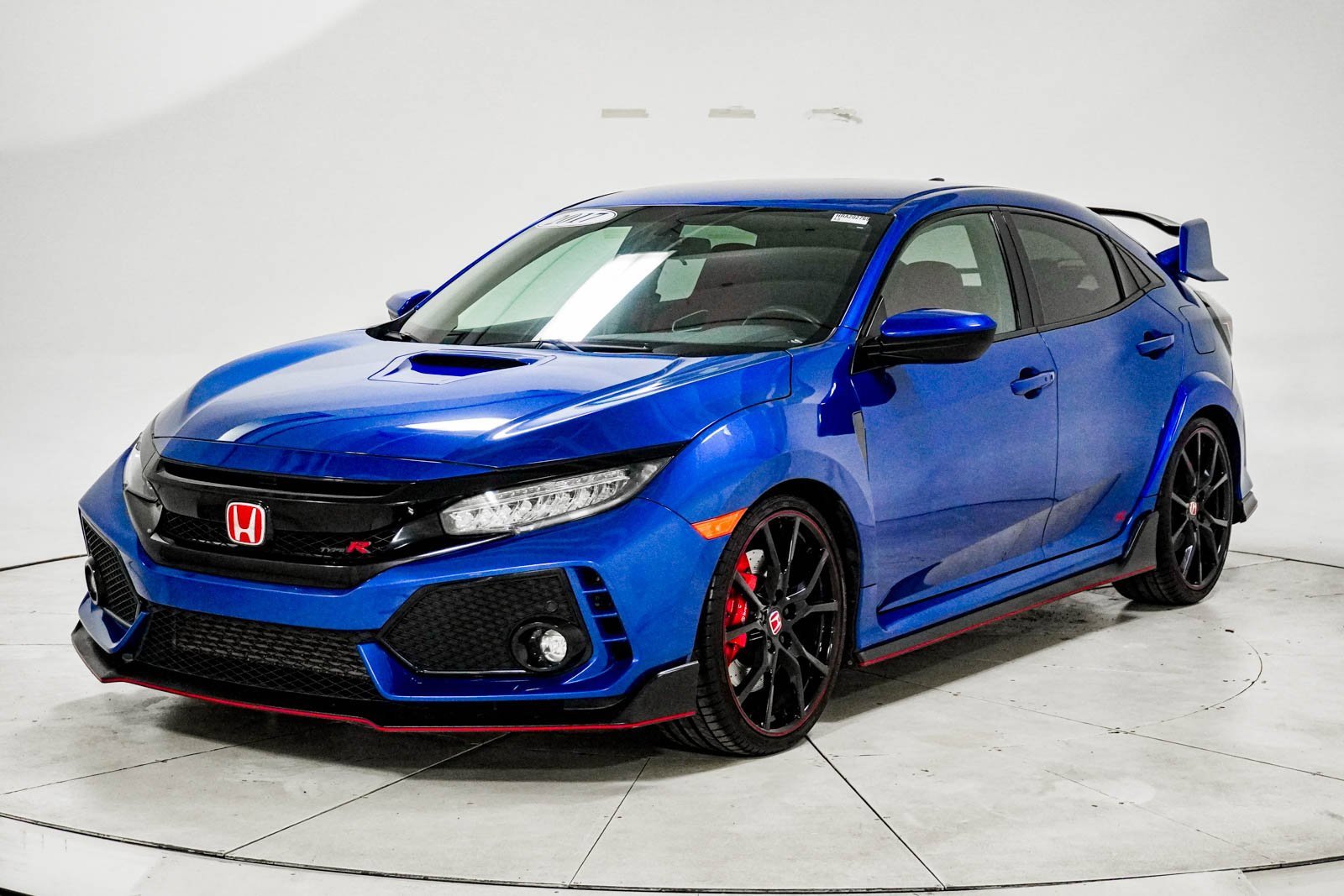 Used 2017 Honda Civic Type R image 3