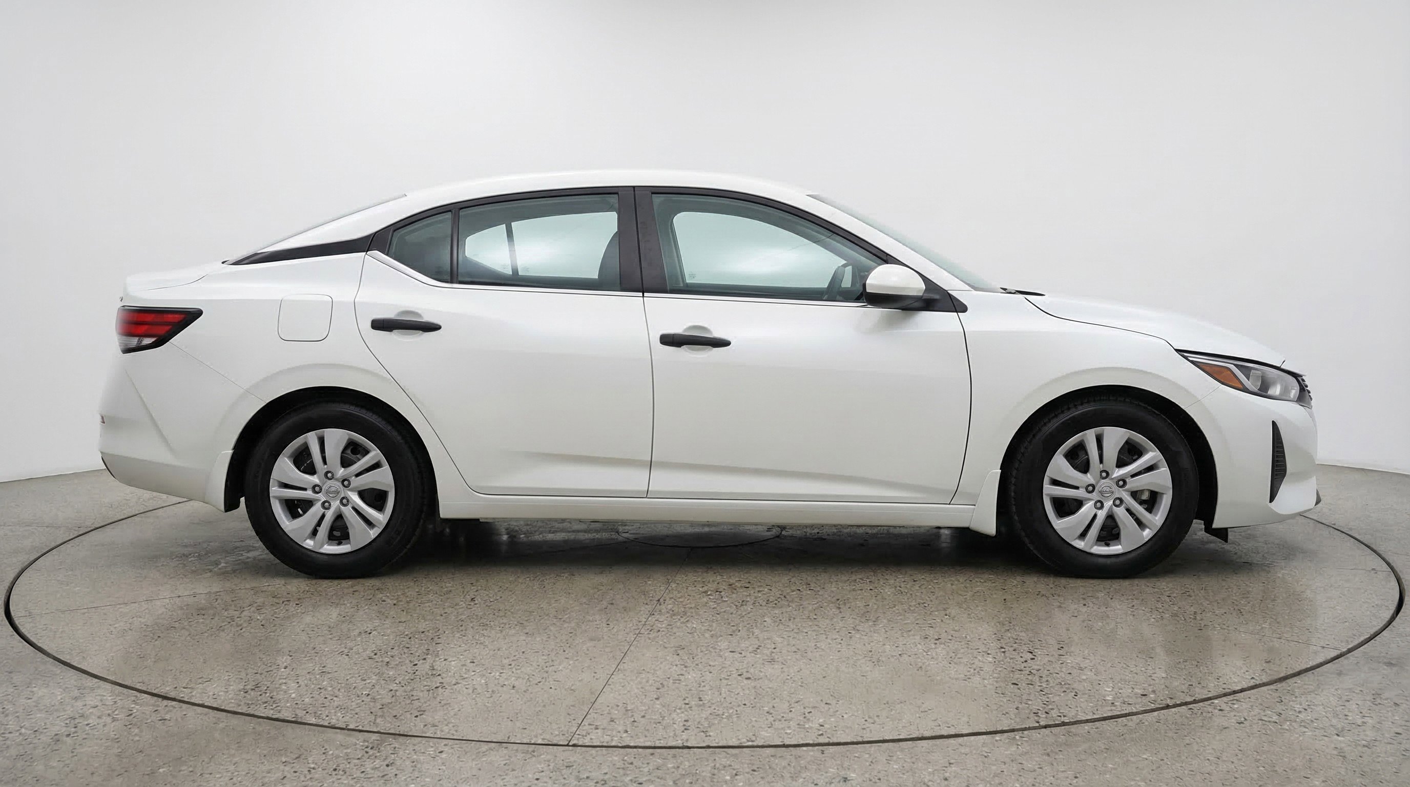 Used 2025 Nissan Sentra S image 11