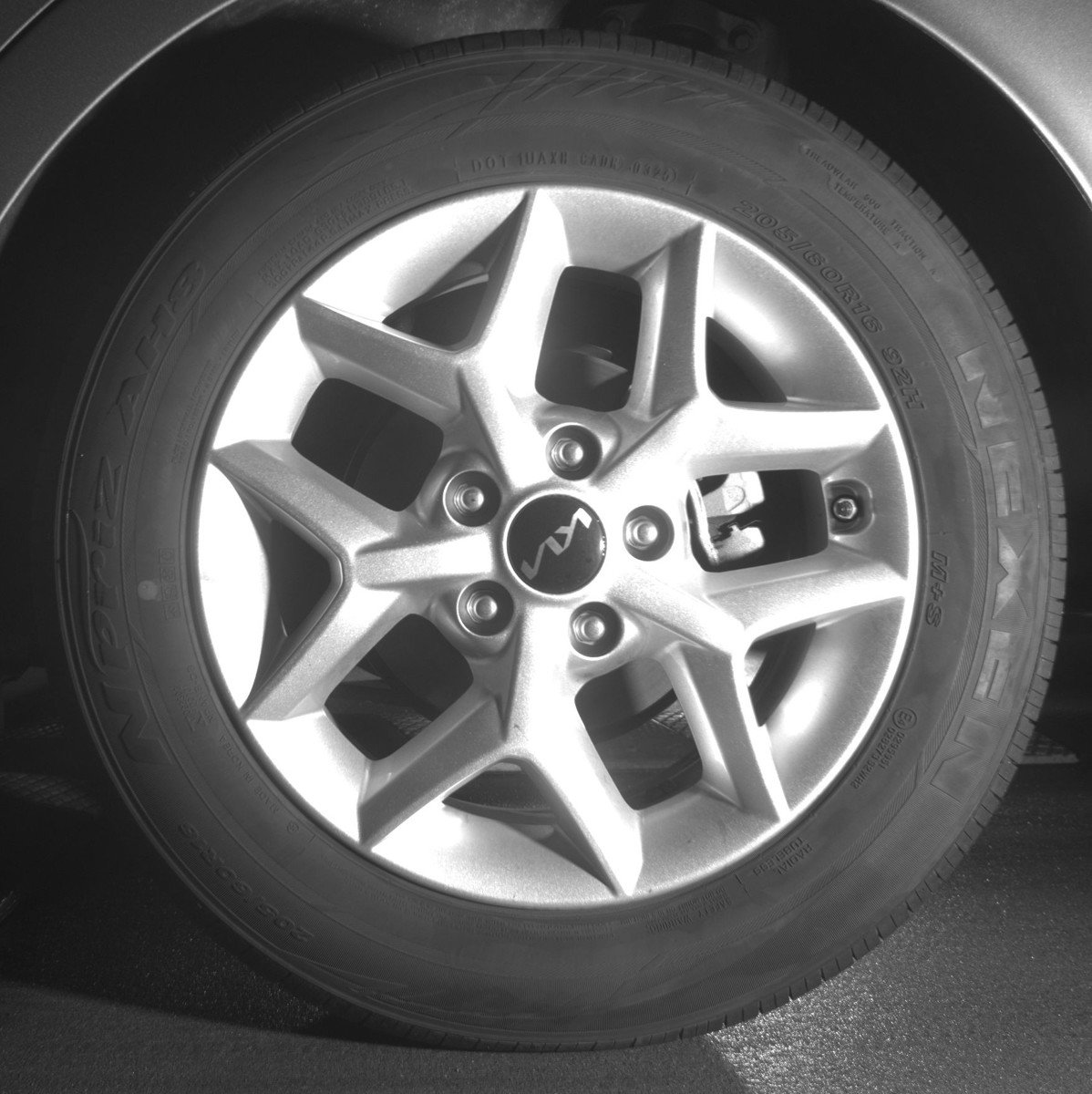 Used 2025 Kia Soul LX w/ LX Technology Package FWD image 14