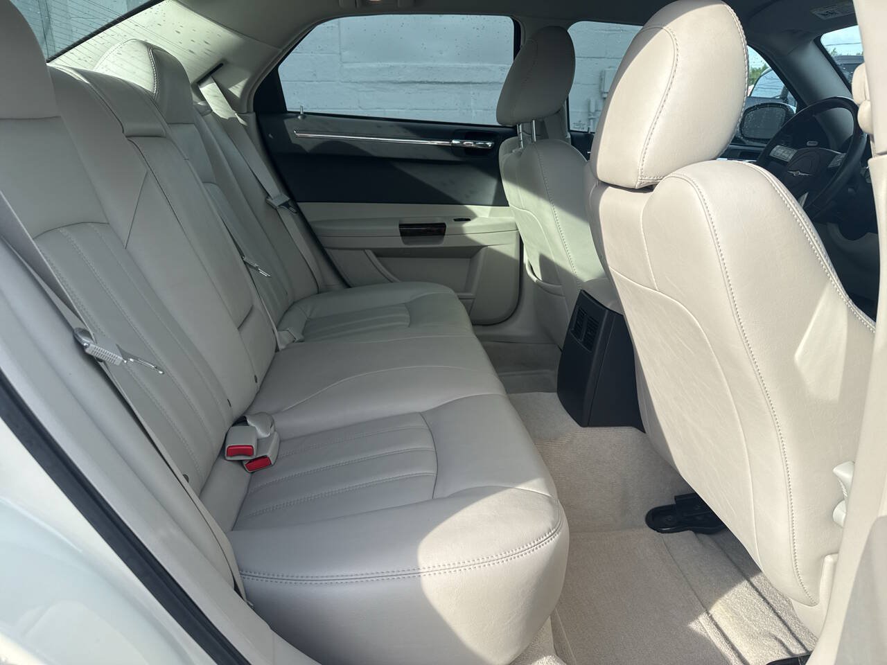 Used 2005 Chrysler 300 C w/ Sound Group II RWD image 20
