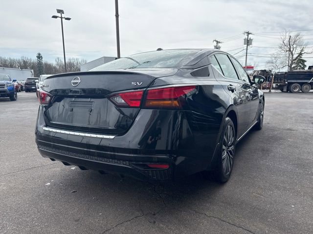 Used 2023 Nissan Altima 2.5 SV FWD image 2