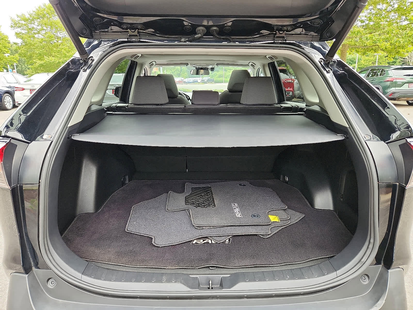 Certified 2021 Toyota RAV4 XLE image 29