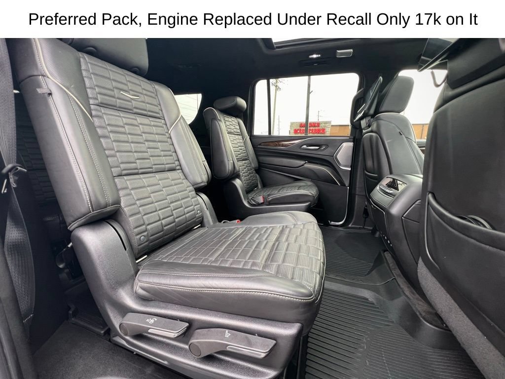 Used 2022 Cadillac Escalade ESV Sport Platinum w/ LPO, ONYX Package AWD/4WD image 35