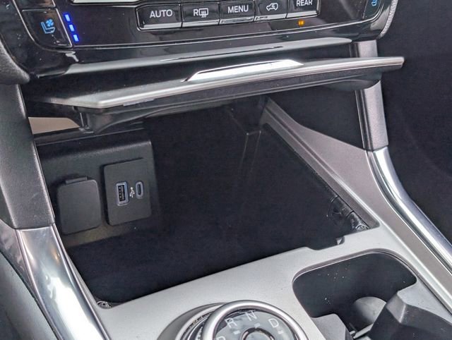 Used 2023 Ford Explorer Limited w/ Equipment Group 301A image 25