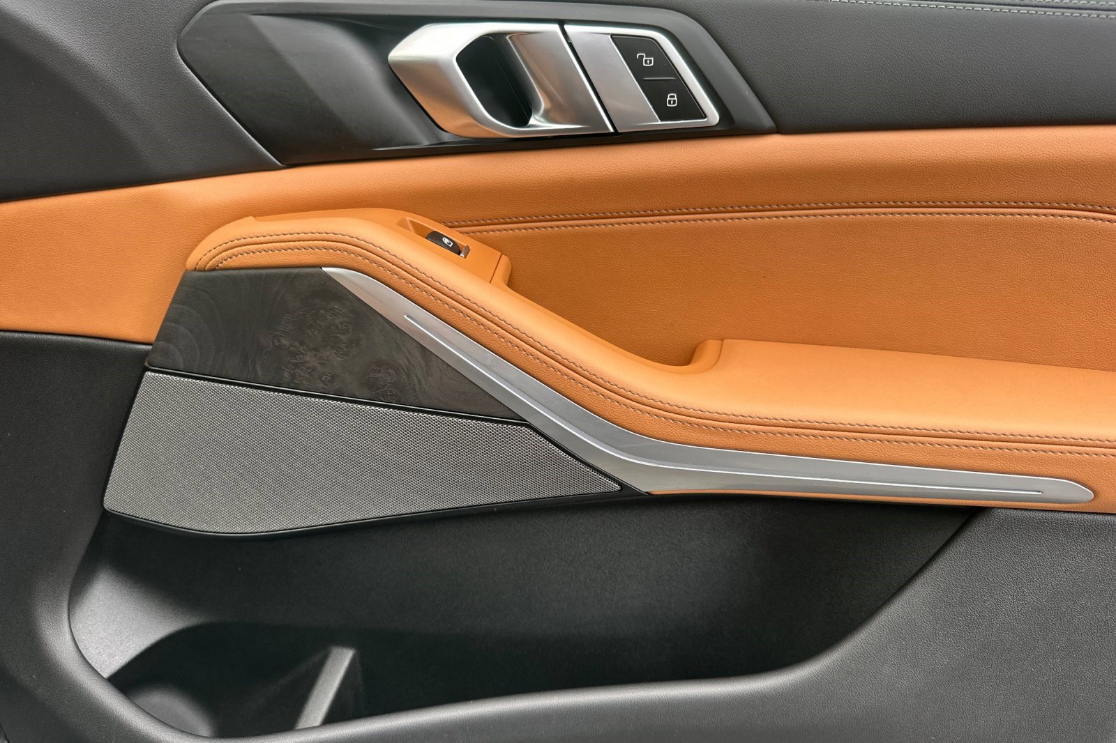 Used 2026 BMW X5 xDrive40i w/ M Sport Package image 21