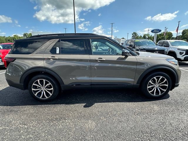 New 2026 Ford Explorer ST-Line AWD/4WD image 4