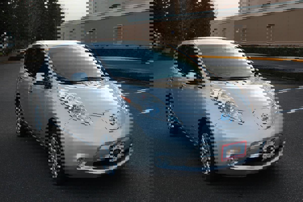 Used 2014 Nissan Leaf S w/ Charge Package image 3