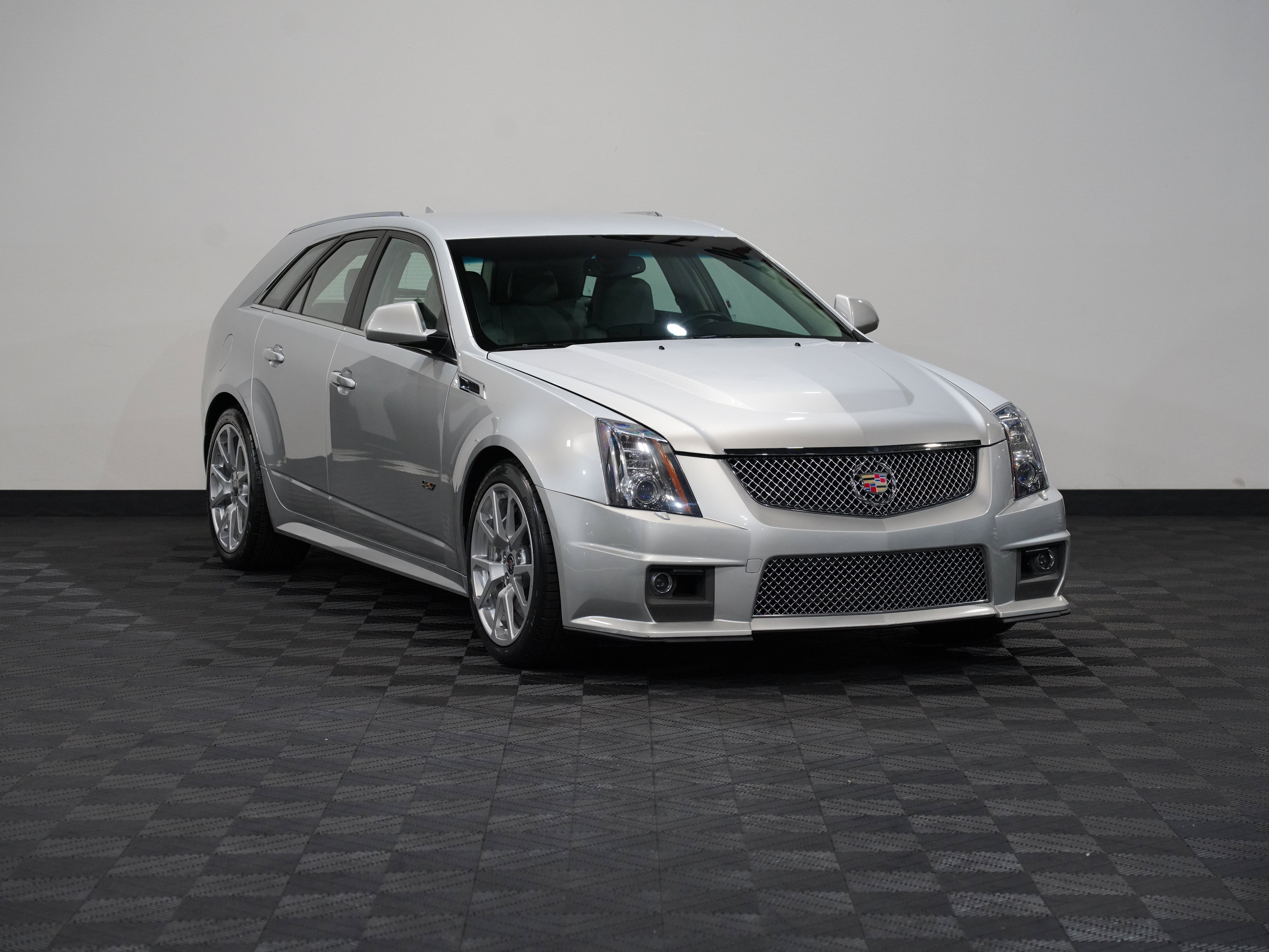 Used 2013 Cadillac CTS V image 5