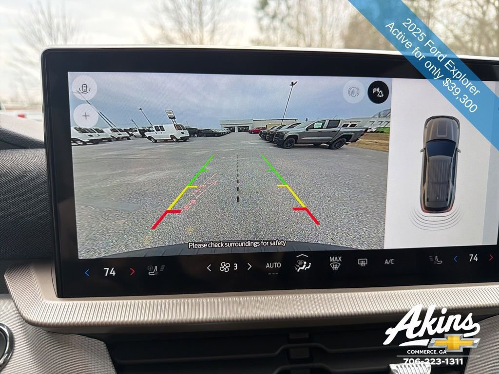 Used 2025 Ford Explorer Active w/ Active Comfort Package image 29