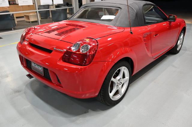 Used 2003 Toyota MR2 RWD image 5