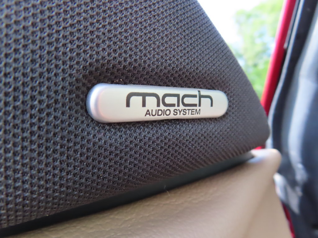 Used 2004 Ford Mustang GT RWD image 9