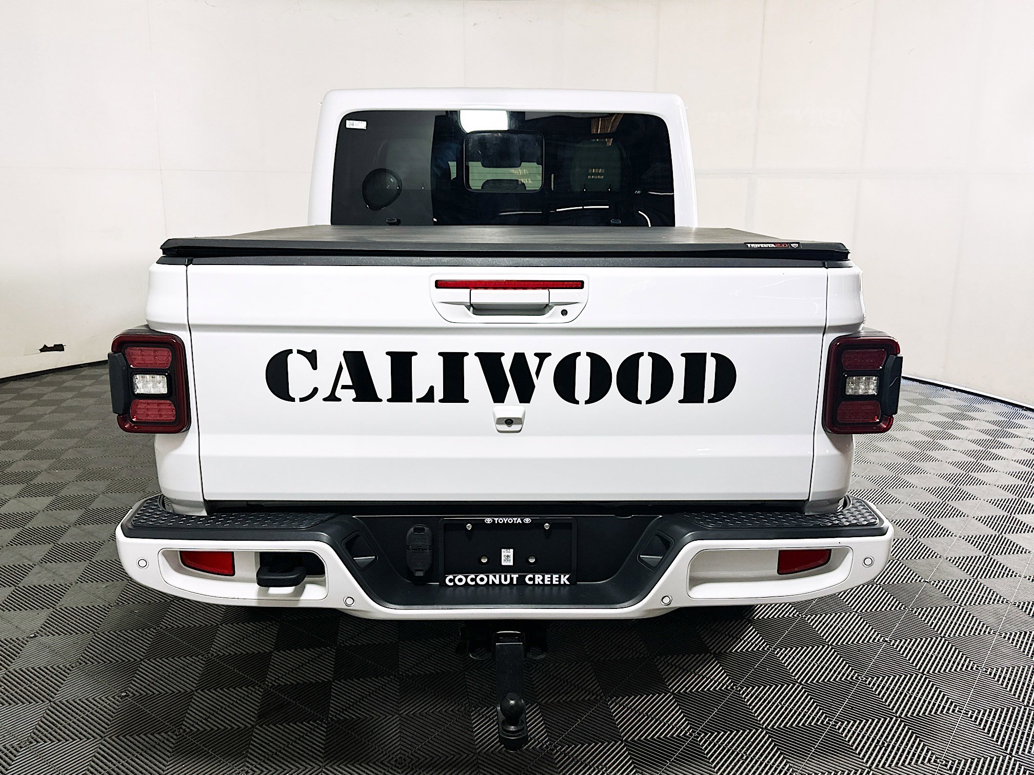 Used 2022 Jeep Gladiator Overland AWD/4WD image 4