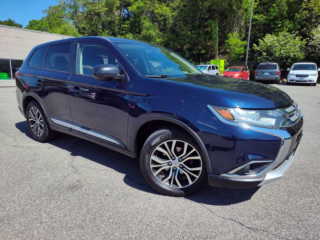 Used 2016 Mitsubishi Outlander AWD image 1
