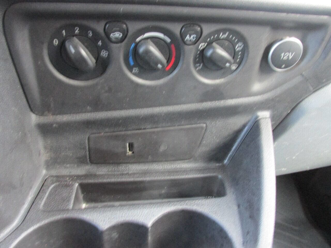 Used 2018 Ford Transit 250 148 Medium Roof image 58