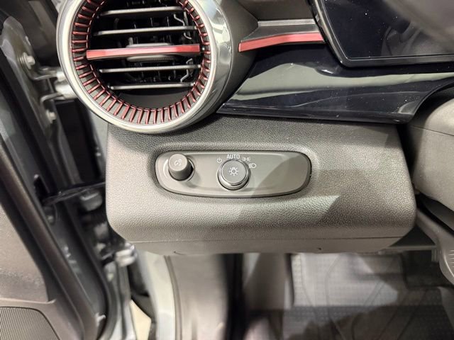 New 2026 Chevrolet Trax RS image 17