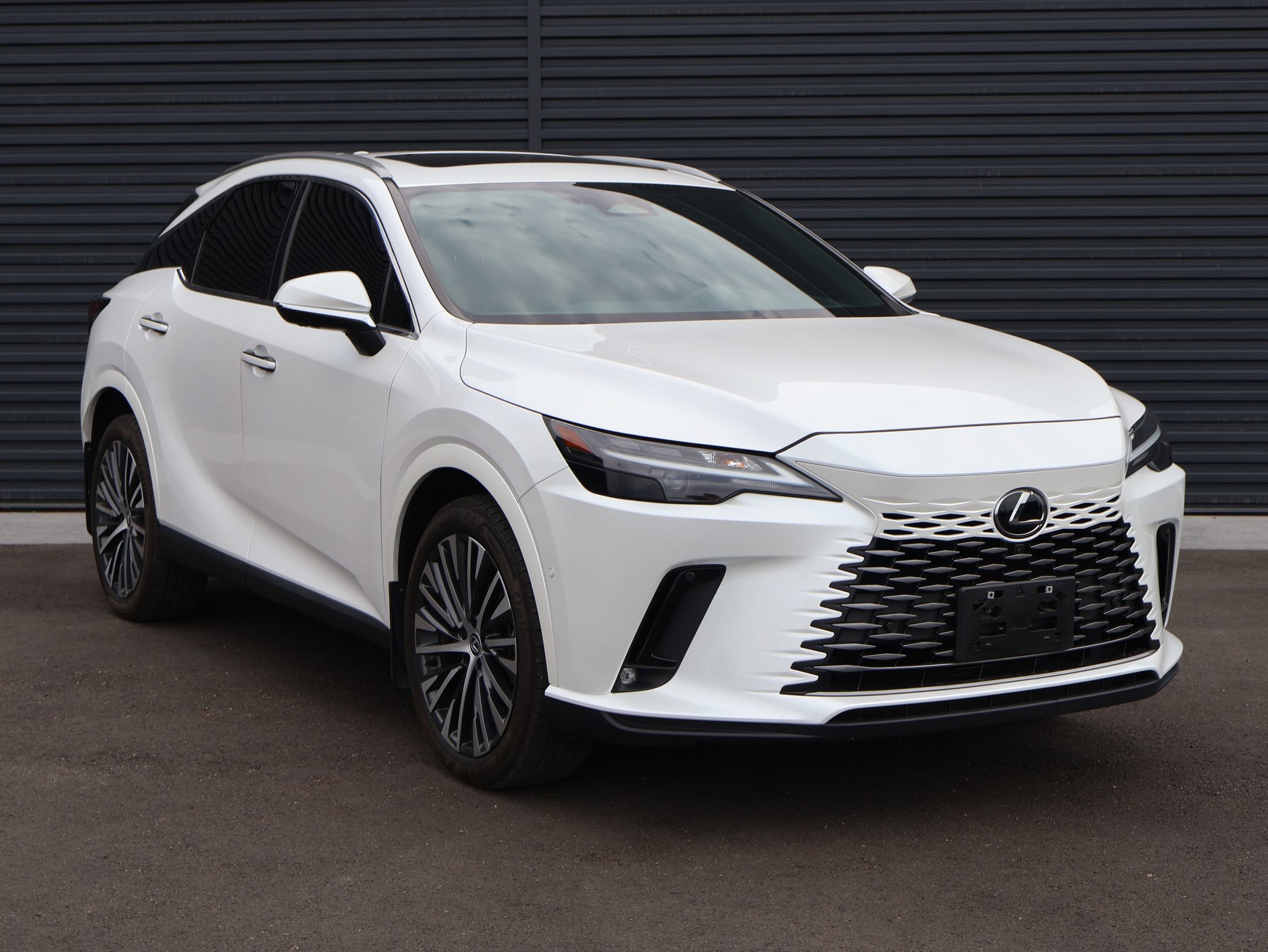 Used 2024 Lexus RX 350 w/ Convenience Package AWD/4WD image 3