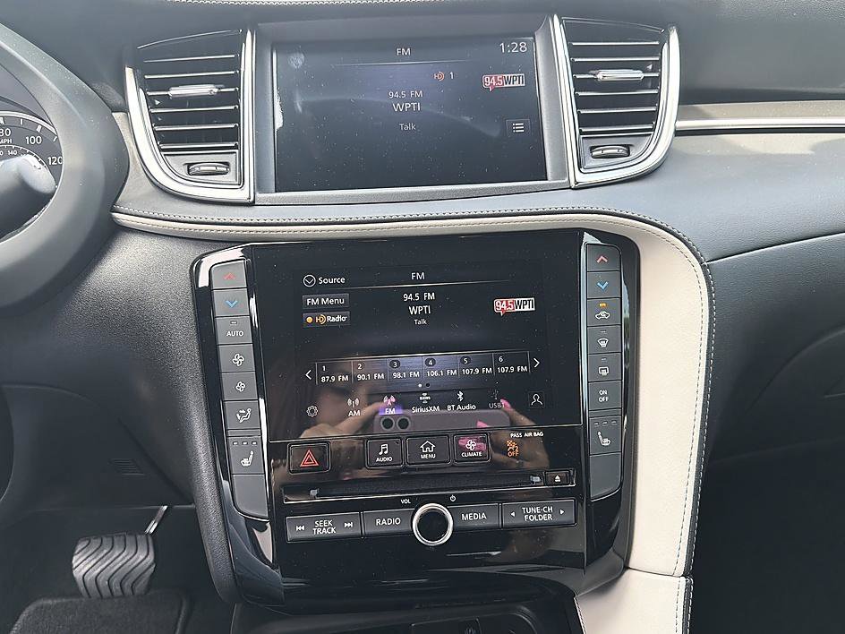 Certified 2025 INFINITI QX55 Luxe w/ Cargo Package image 17