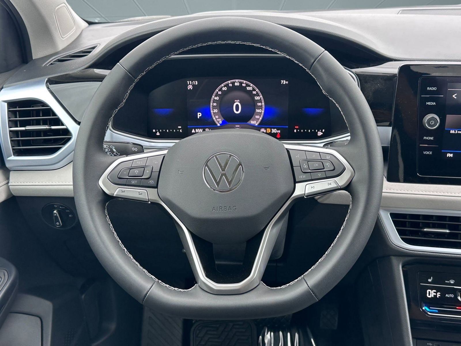 New 2026 Volkswagen Taos SE image 15