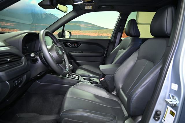 Used 2025 Subaru Forester Limited image 21