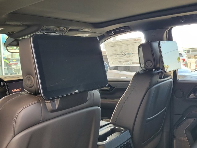New 2026 GMC Yukon XL AT4 Ultimate w/ LPO, Floor Liner Package AWD/4WD image 12