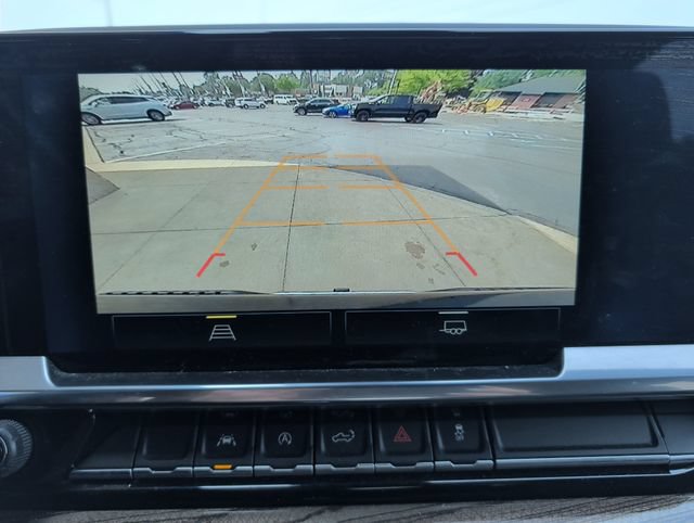 Used 2022 Chevrolet Silverado 1500 LT AWD/4WD image 20