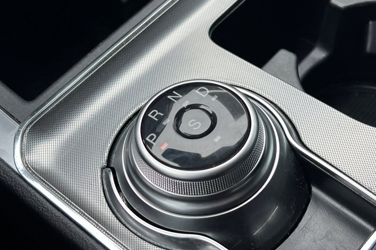 Used 2024 Ford Edge Titanium AWD/4WD image 19