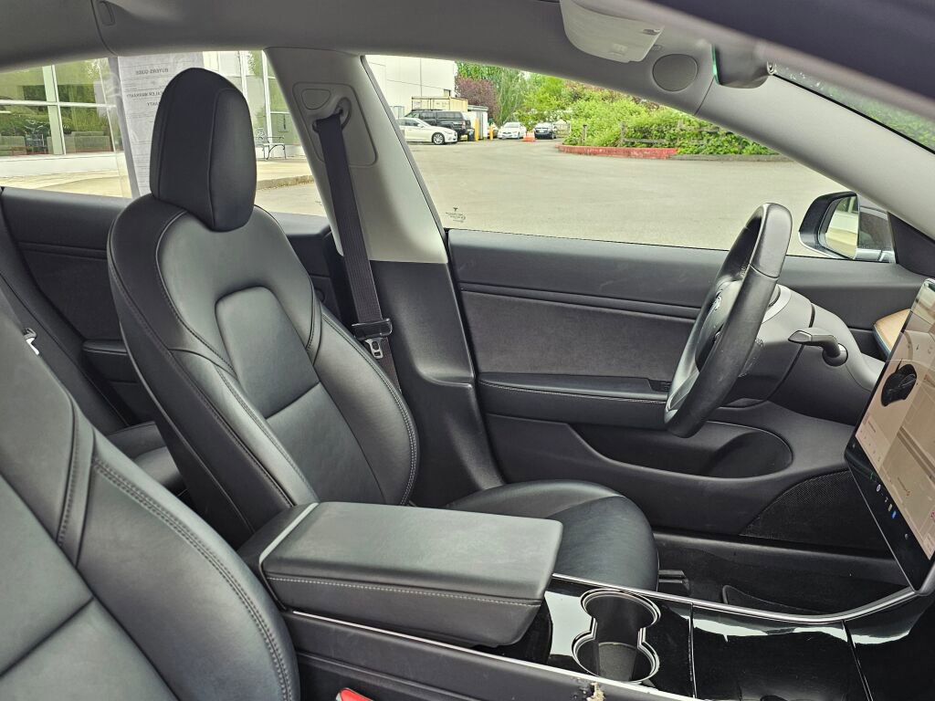 Used 2018 Tesla Model 3 Long Range RWD image 12