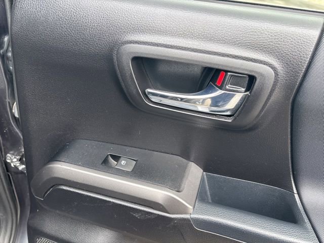 Used 2021 Toyota Tacoma TRD Off-Road image 14