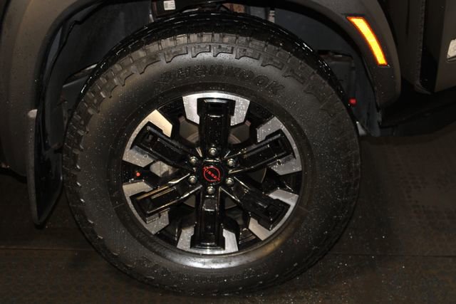 Used 2023 Nissan Frontier PRO-4X w/ Pro Convenience Package AWD/4WD image 35