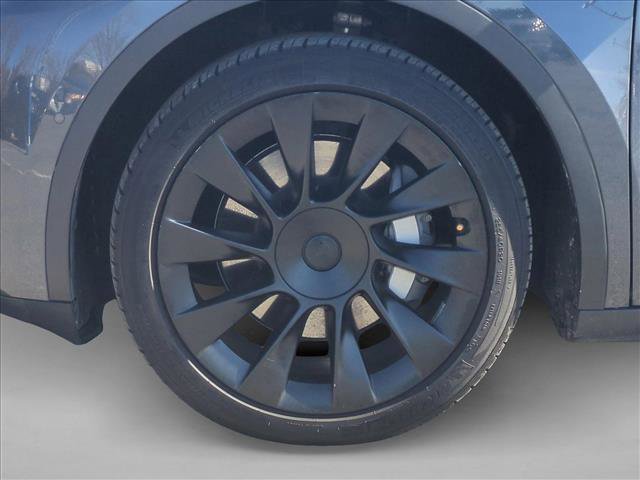 Used 2020 Tesla Model Y Long Range image 23