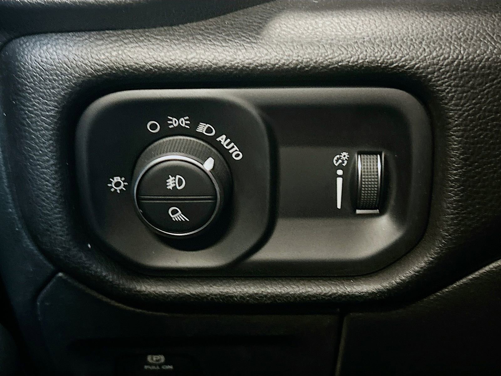 Used 2023 RAM 1500 Big Horn AWD/4WD image 10