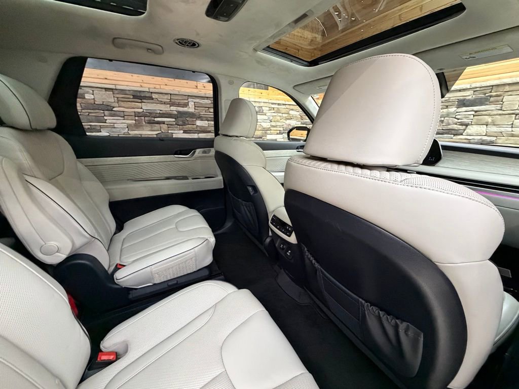 Certified 2023 Hyundai Palisade Calligraphy w/ Cargo Package image 33