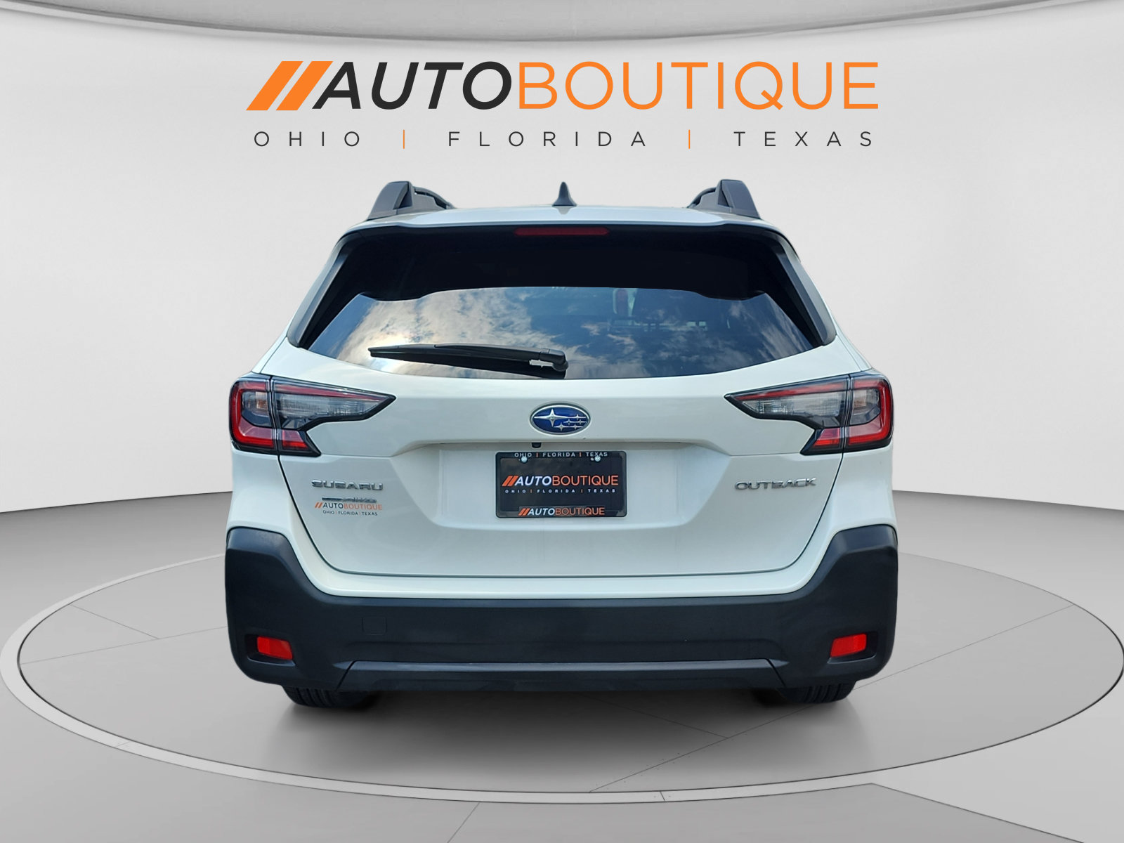 Used 2025 Subaru Outback Premium AWD/4WD image 4