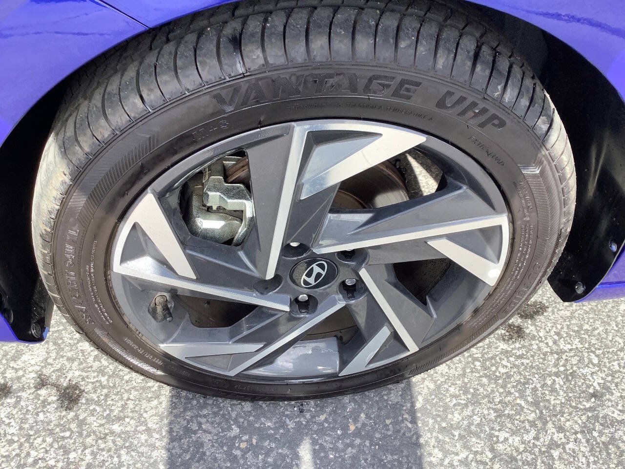 Used 2025 Hyundai Elantra SEL FWD image 21