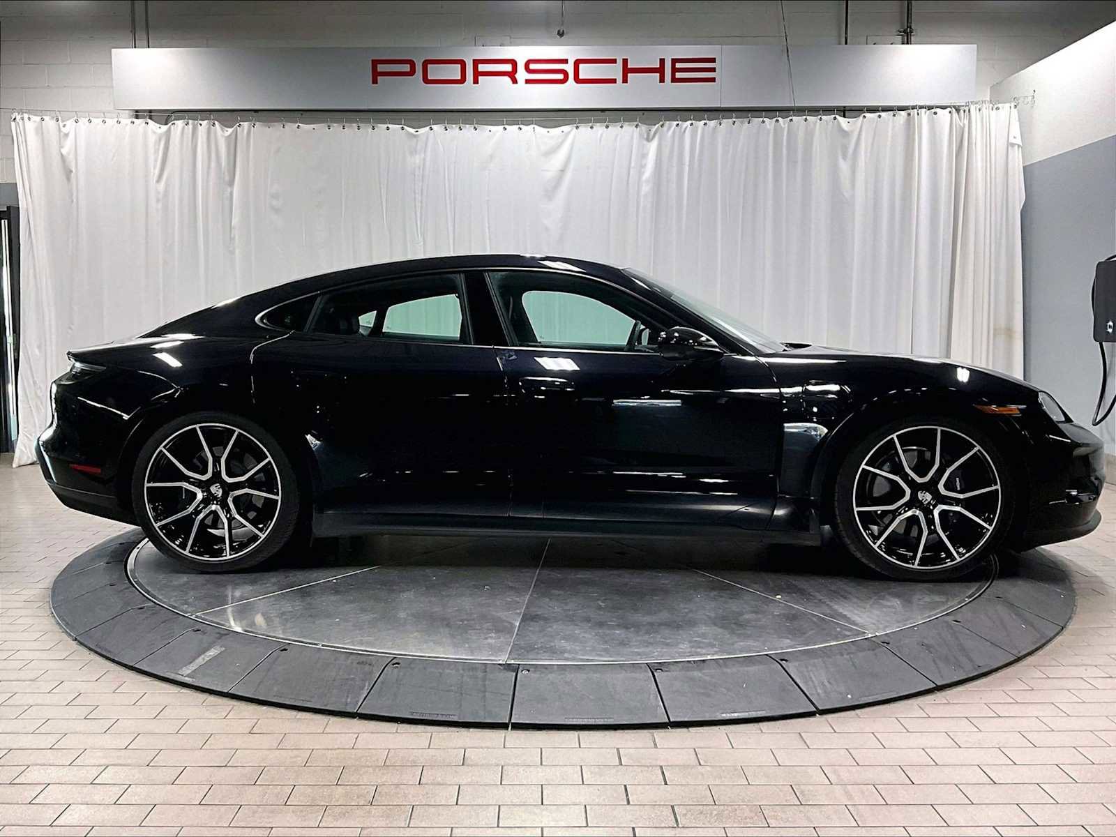 Used 2025 Porsche Taycan image 11