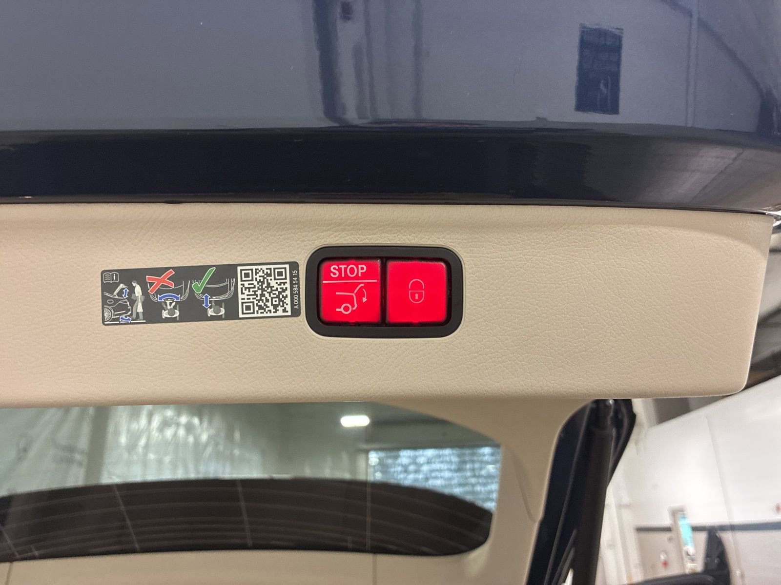 Used 2025 Mercedes-Benz EQS 450+ 4MATIC SUV image 30