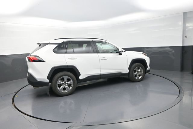 Used 2025 Toyota RAV4 XLE AWD/4WD image 9