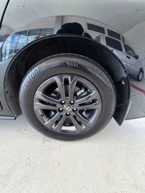 Used 2025 Toyota Sienna XSE w/ XSE Premium Package AWD/4WD image 14