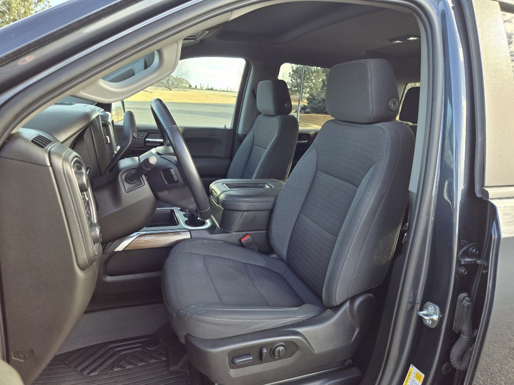 Used 2022 Chevrolet Silverado 1500 LT Trail Boss w/ LPO, Dark Essentials Package image 12