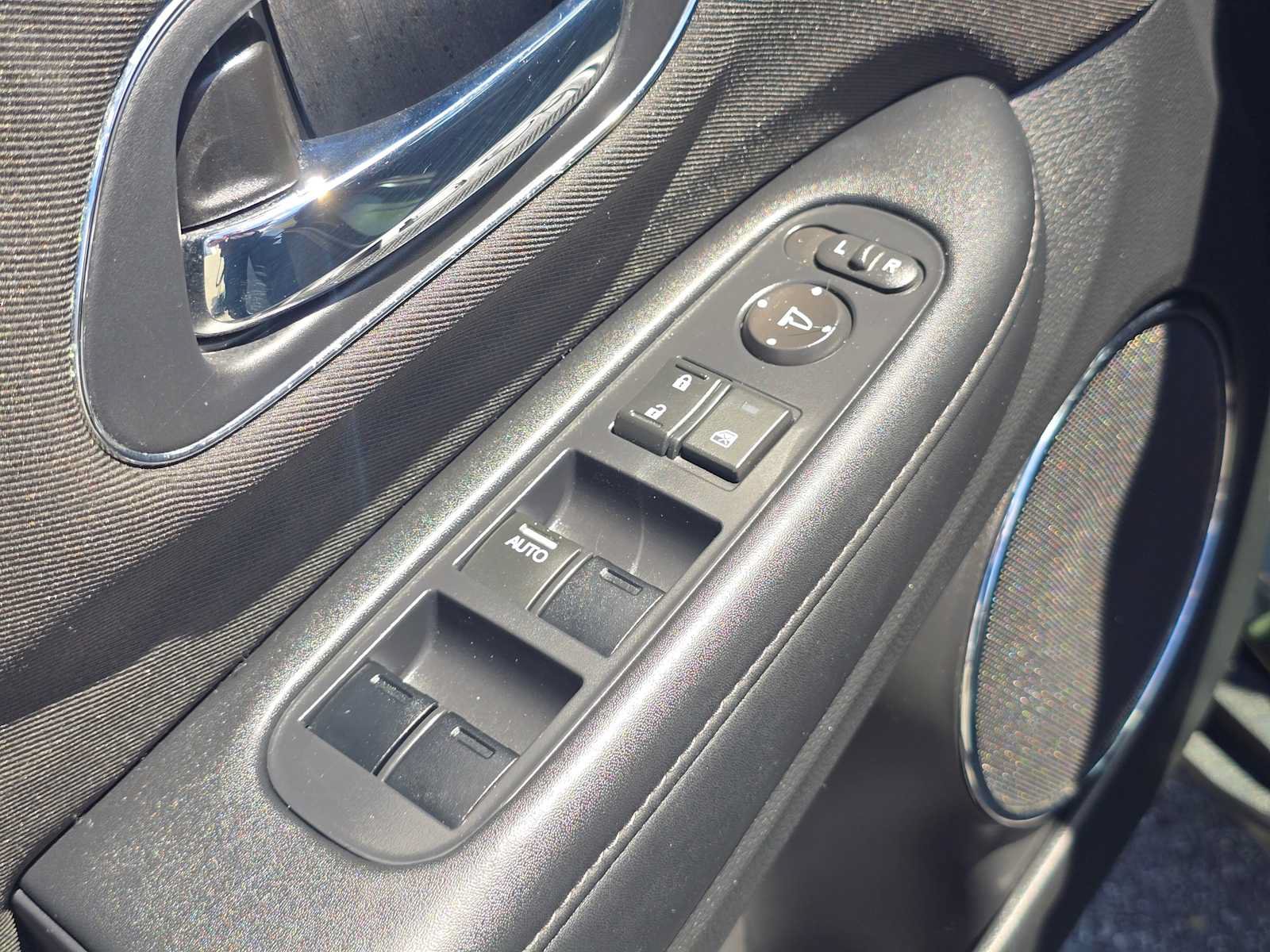 Used 2018 Honda HR-V EX image 24