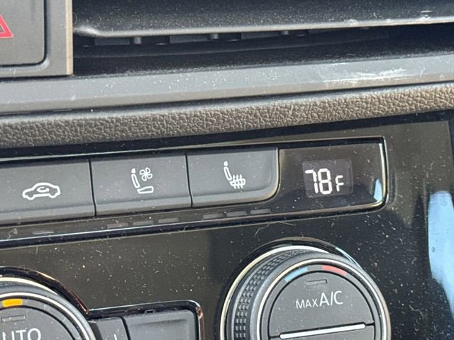 Used 2020 Volkswagen Jetta SEL Premium image 22