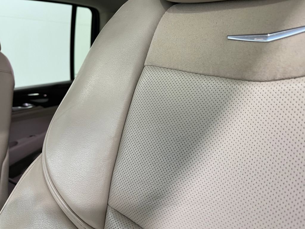 Used 2017 Cadillac Escalade ESV Luxury image 21