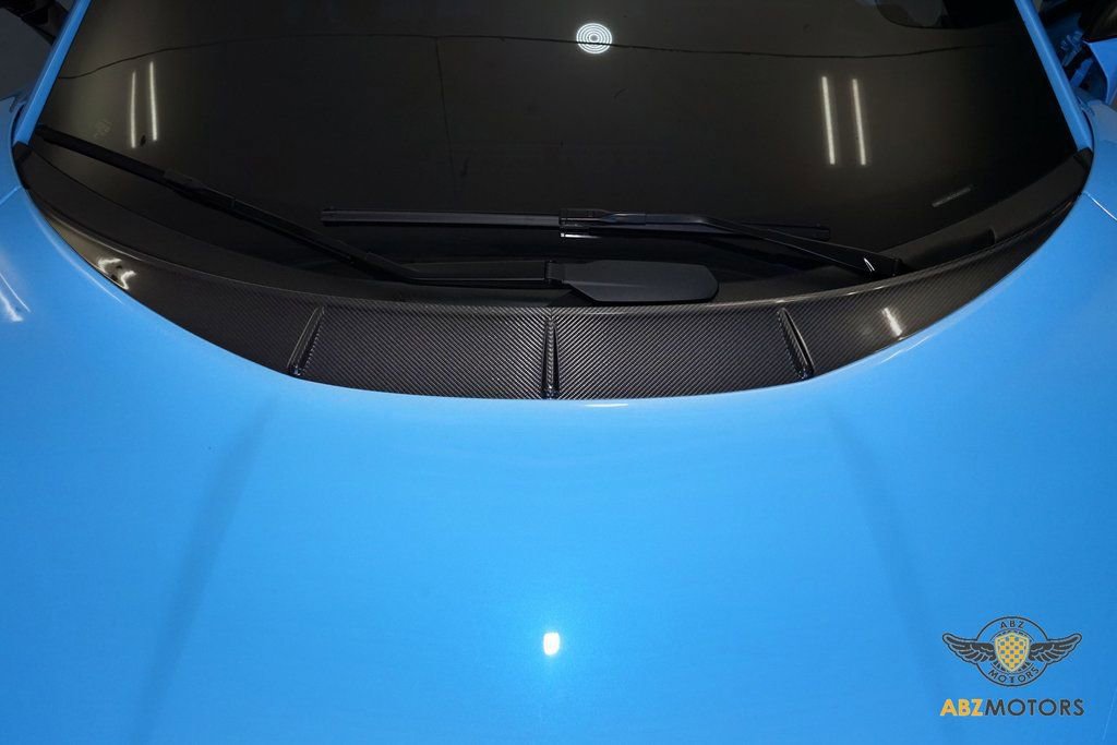 Used 2025 Lamborghini Revuelto image 18