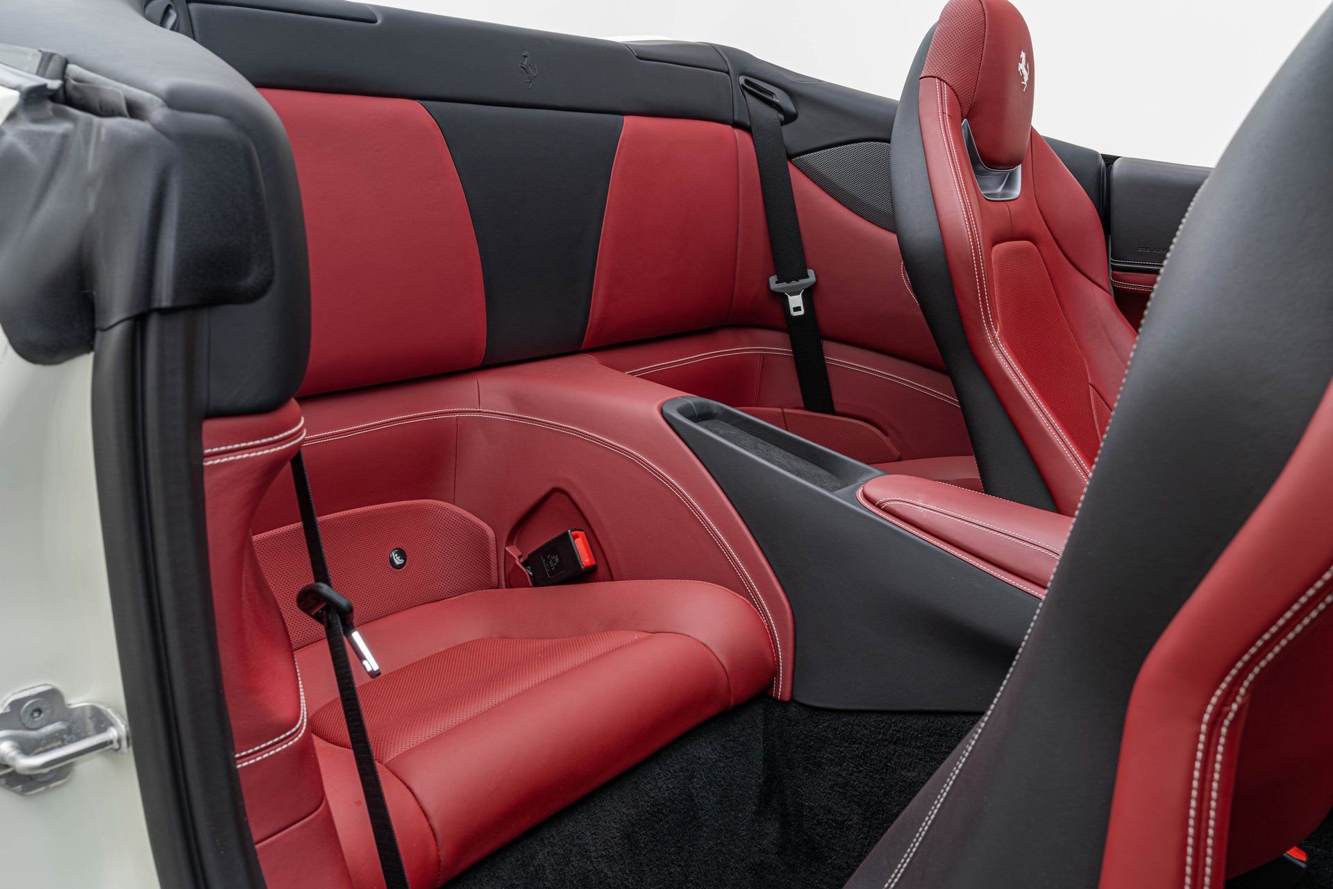 Certified 2020 Ferrari Portofino RWD image 76