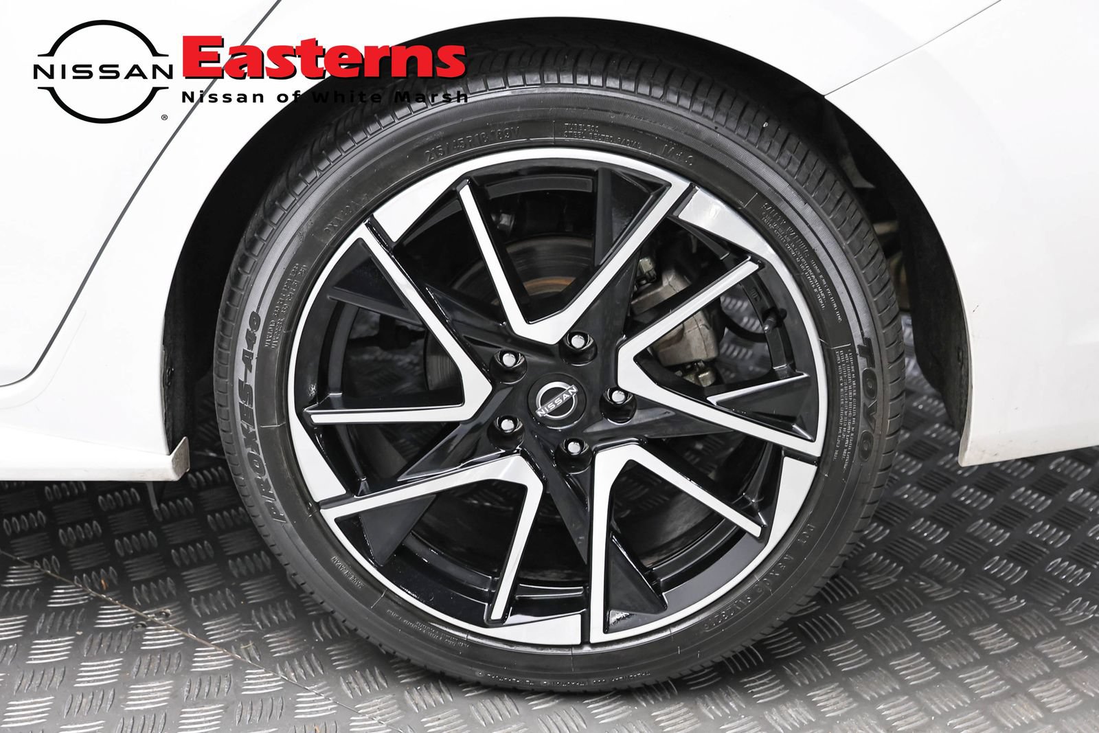 Used 2024 Nissan Sentra SR w/ SR Premium Package FWD image 8