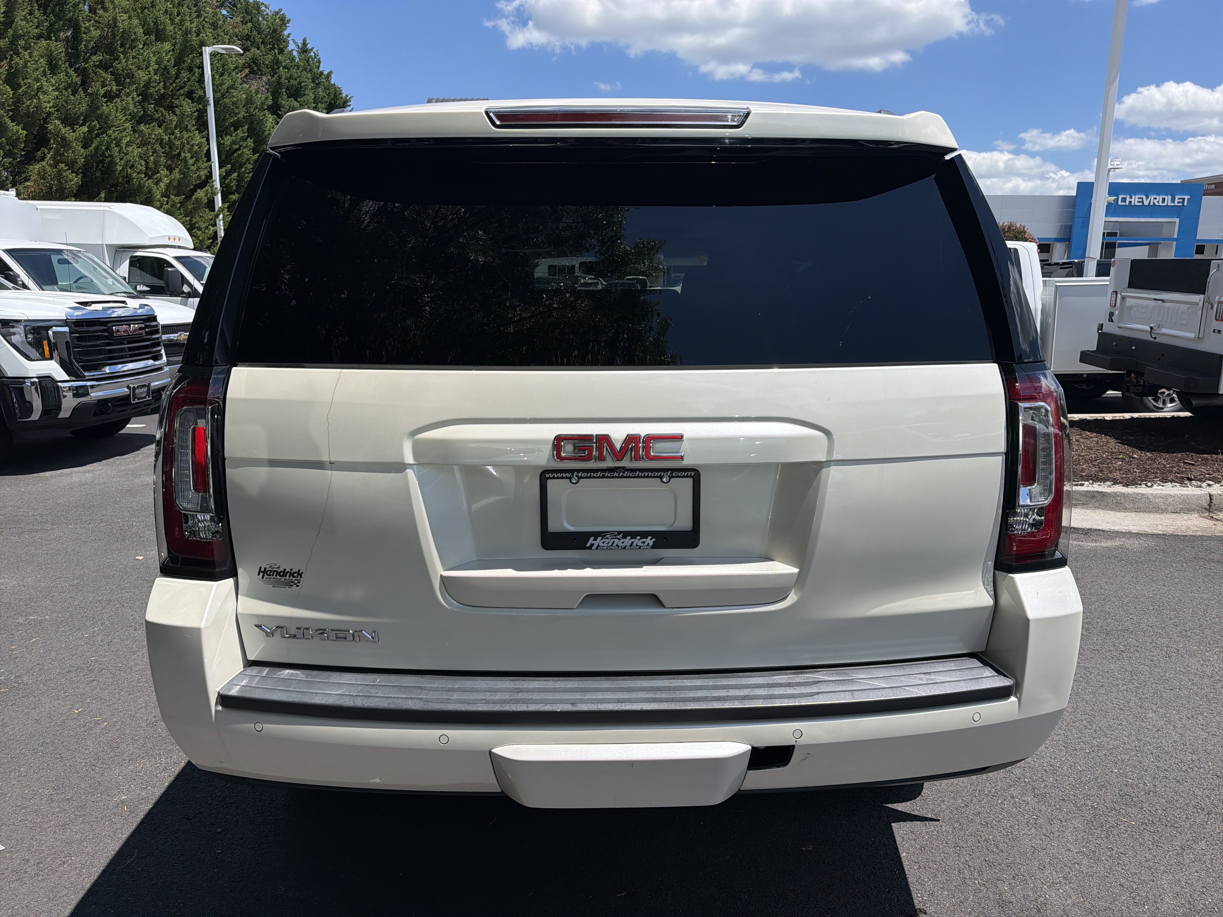 Used 2015 GMC Yukon SLT w/ Open Road Package AWD/4WD image 9
